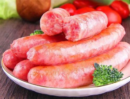 What should one pay attention to when making sausages?