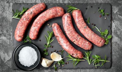 Analysis of Causes for Oil Separation in Sausages and Corresponding Solutions